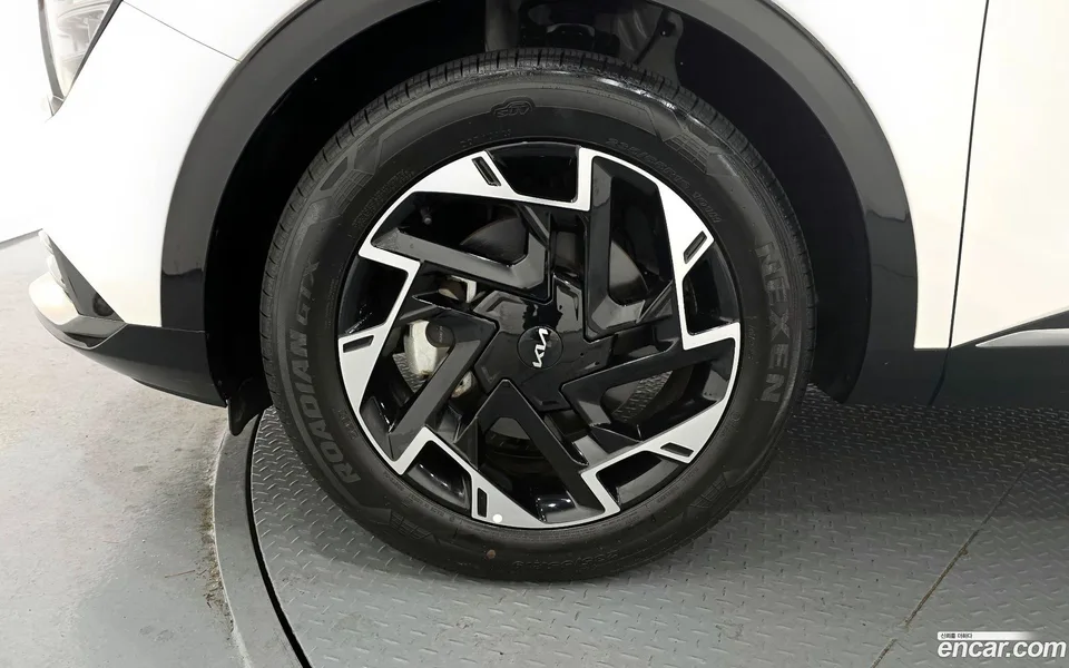 Kia Sportage 1.6 2WD 2023 — миниатюра 2