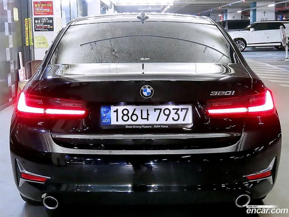 BMW 3 Series 320i 2022 — миниатюра 5