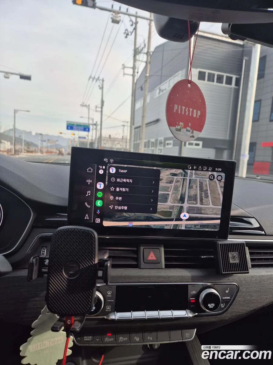 Audi A4 40 TFSI 2023 — миниатюра 2