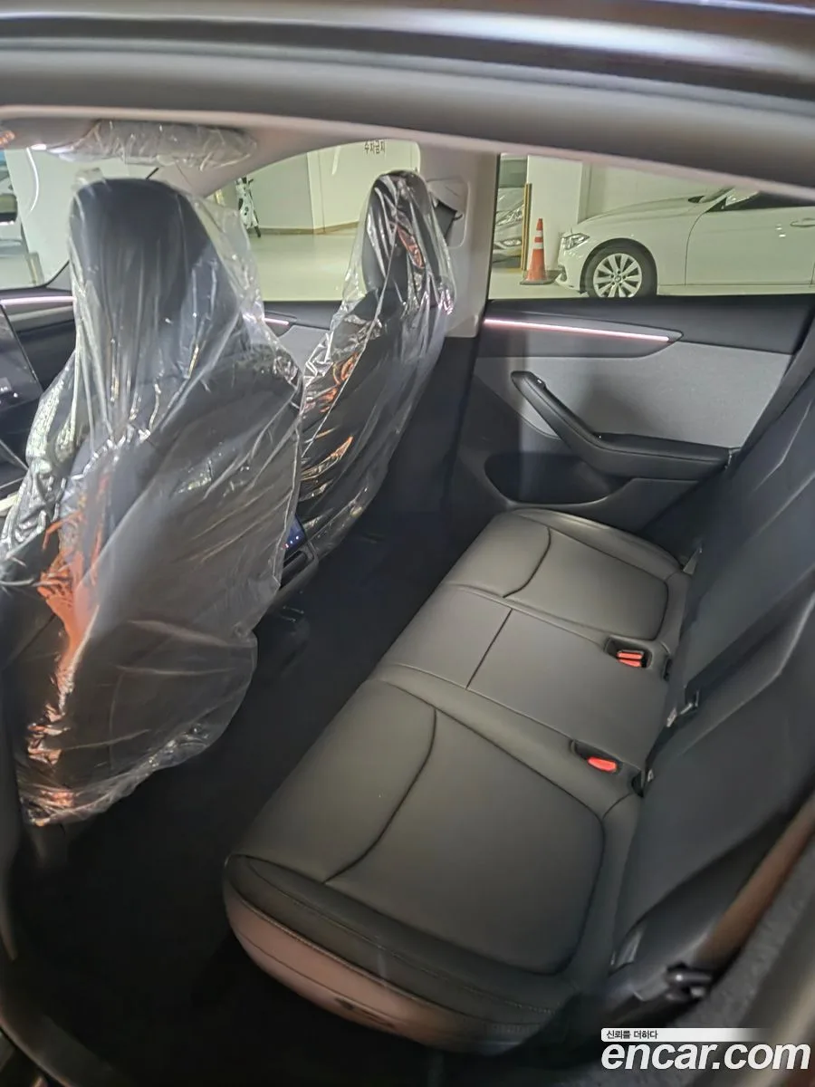 Tesla Model Y RWD 2025 — миниатюра 3