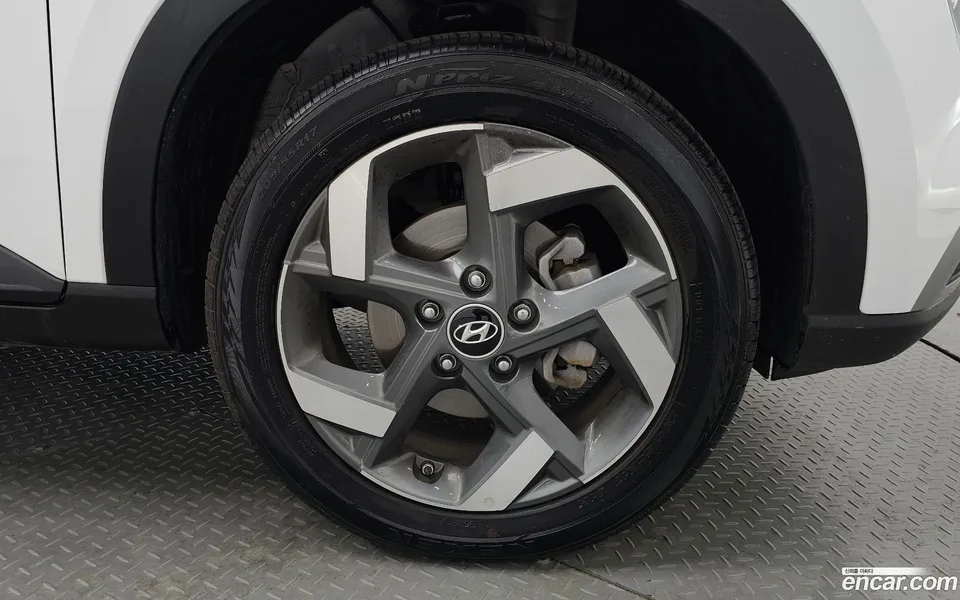 Hyundai Venue 1.6 2024 — миниатюра 2