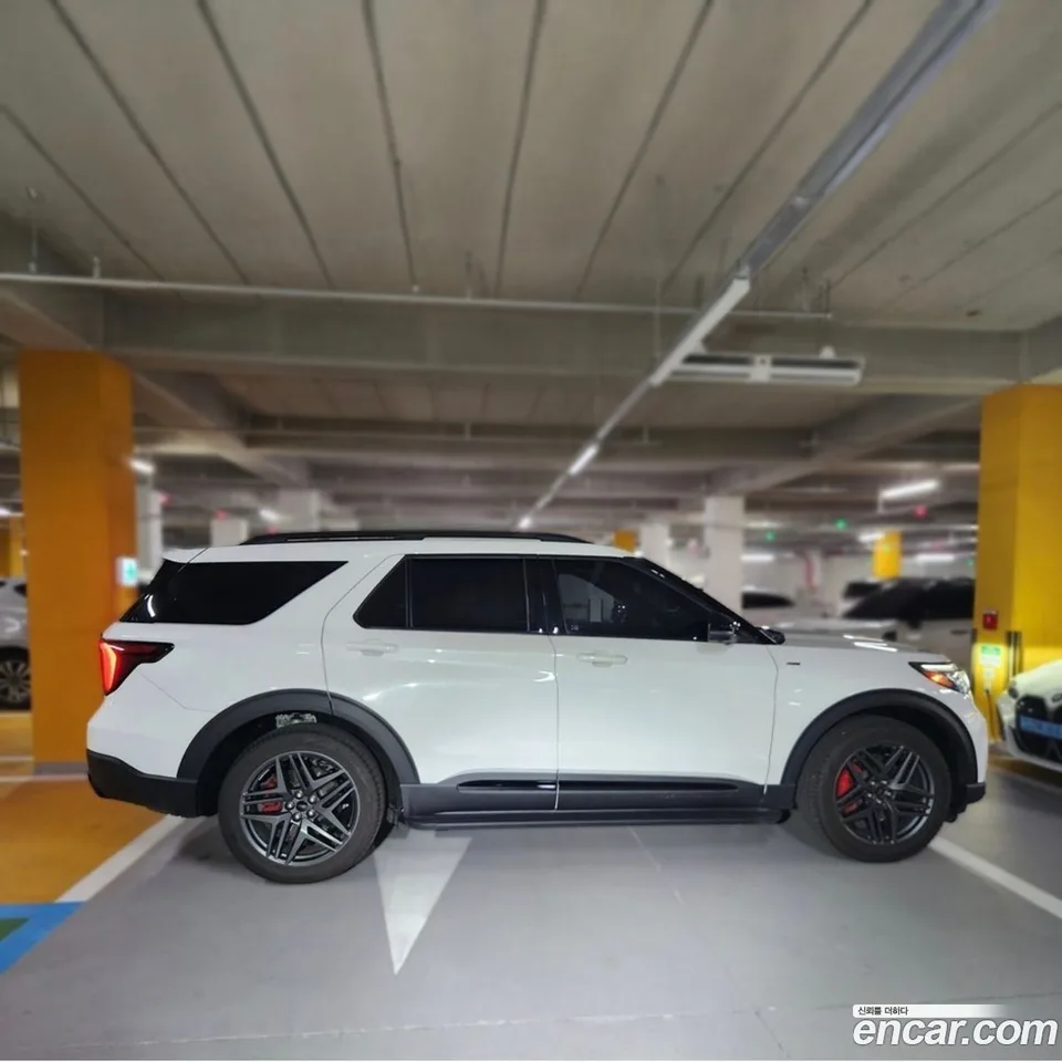 Ford Explorer 2.3 ST- 4WD 2025 — миниатюра 2