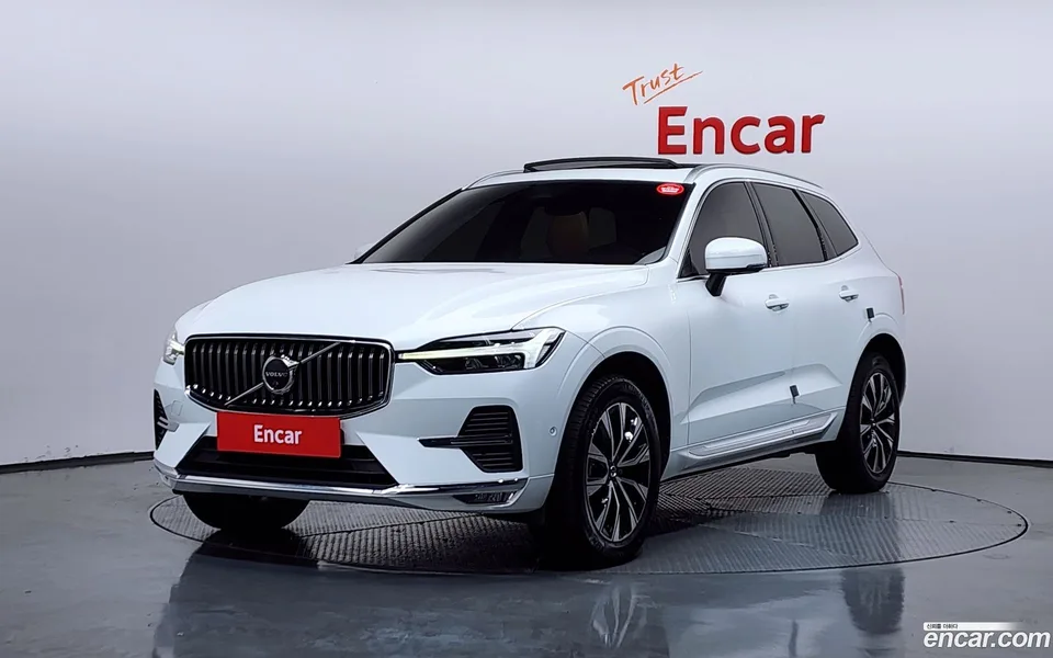 Volvo XC60 B5 2023 — фото 1, купить с доставкой в Москву