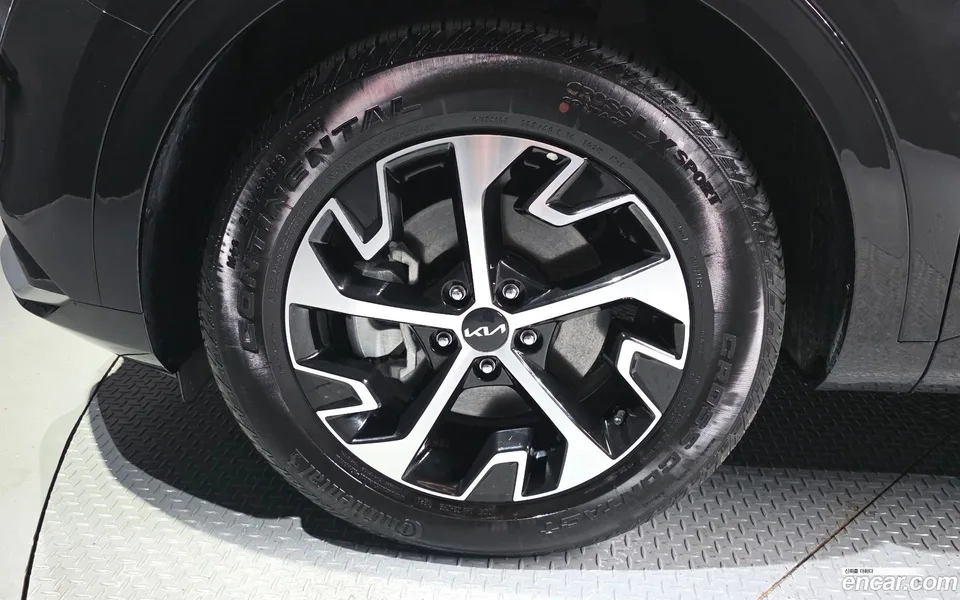 Kia Sportage Hybrid 2WD 2024 — миниатюра 2