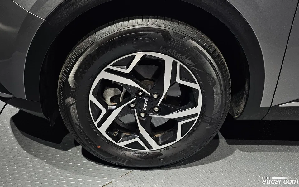 Kia Sportage 2.0 2WD 2022 — миниатюра 2