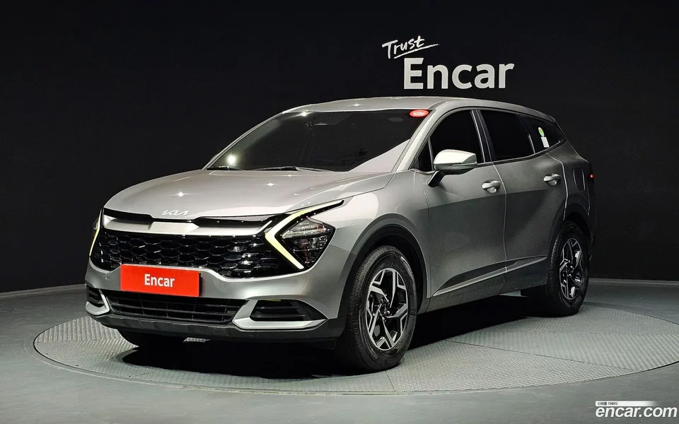 Kia Sportage 2.0 2WD 2022 — фото 1, купить с доставкой в Москву