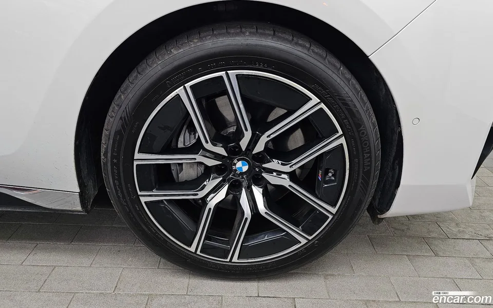 BMW 7 Series 740i xDrive M 2025 — миниатюра 2
