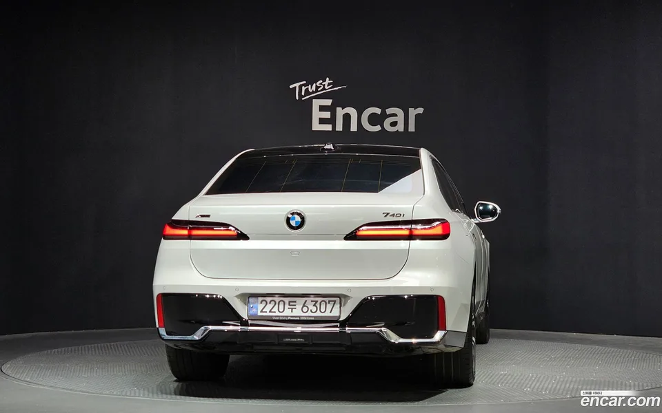 BMW 7 Series 740i xDrive M 2025 — миниатюра 4