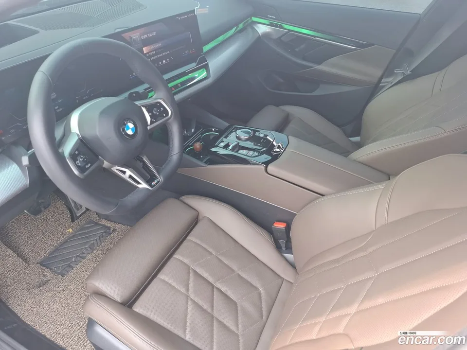 BMW 5 Series 523d M 2024 — миниатюра 2