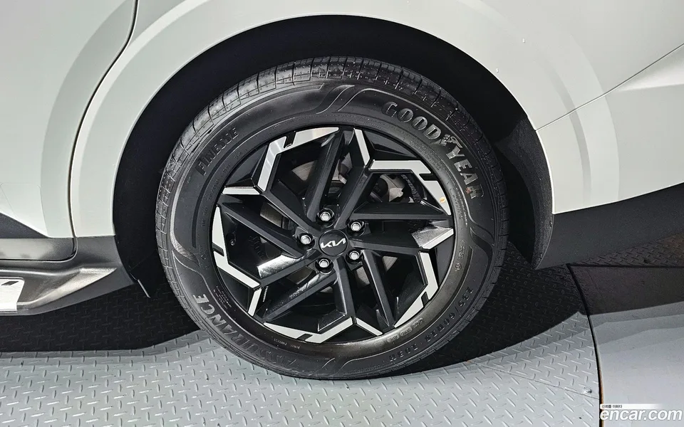 Kia Carnival 9 2025 — миниатюра 2