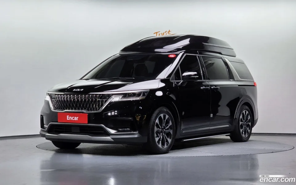 Kia Carnival 9 () 2022 — фото 1, купить с доставкой в Москву