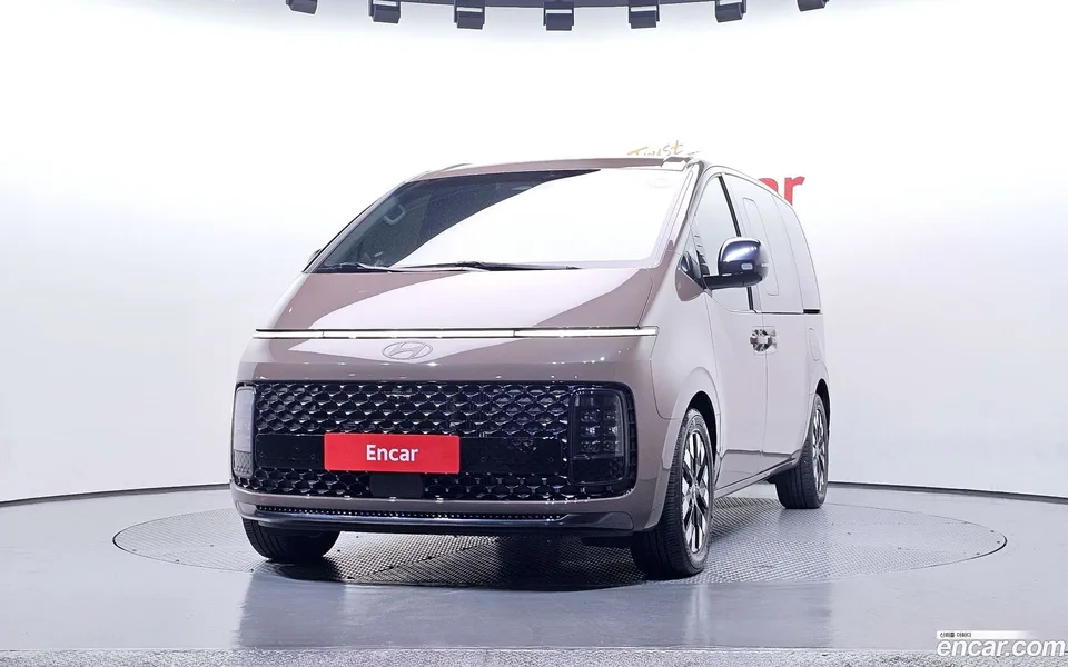 Hyundai Staria 9 2025 — миниатюра 3