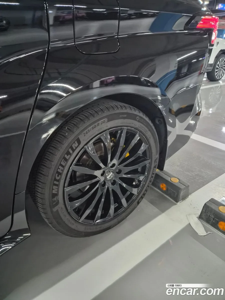 Toyota Sienna 2.5 2WD 2023 — миниатюра 5