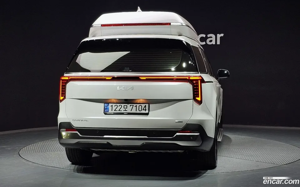 Kia Carnival HEV 9 2024 — миниатюра 4