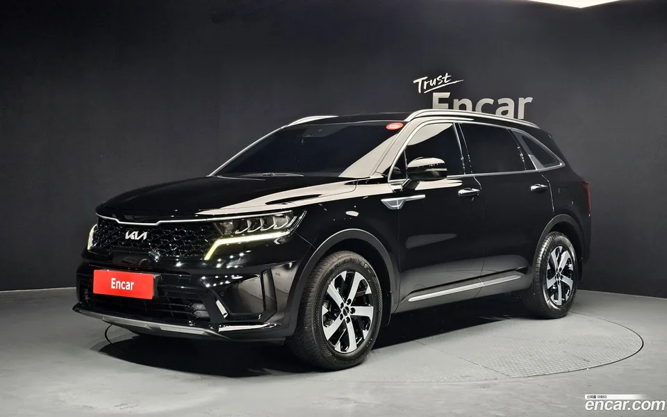 Kia Sorento 2.5T 2WD 2022 — фото 1, купить с доставкой в Москву