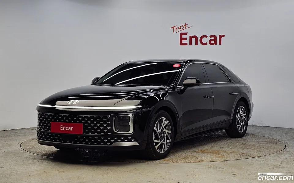 Hyundai Grandeur 2.5 2WD 2023 — фото 1, купить с доставкой в Москву