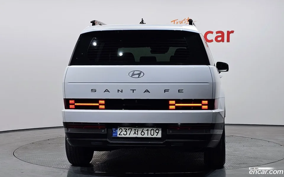Hyundai SantaFe HEV 1.6 2WD 2024 — миниатюра 4