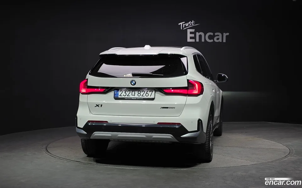 BMW X1 xDrive 20i xLine 2024 — миниатюра 4