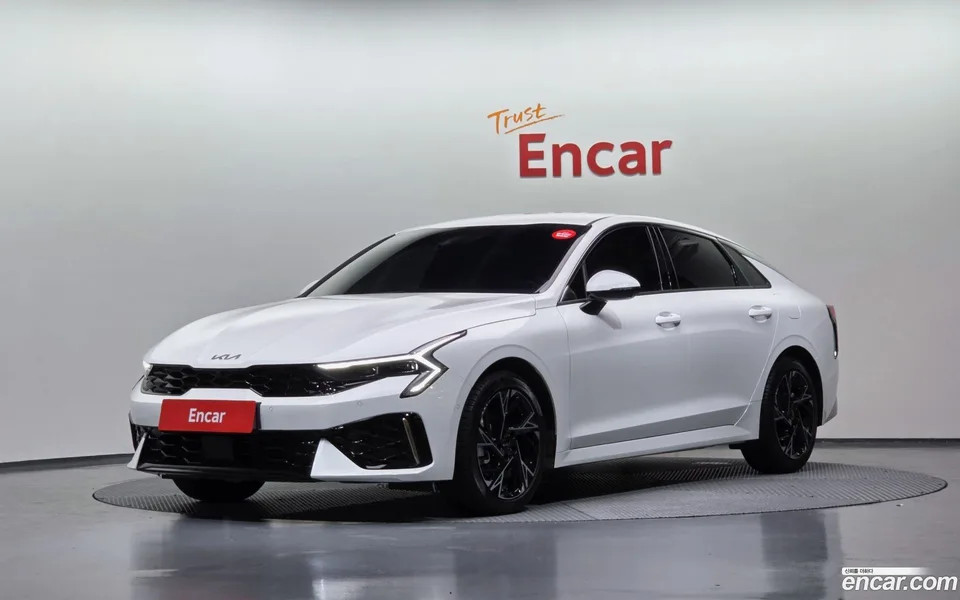 Kia K5 Hybrid 2025 — фото 1, купить с доставкой в Москву