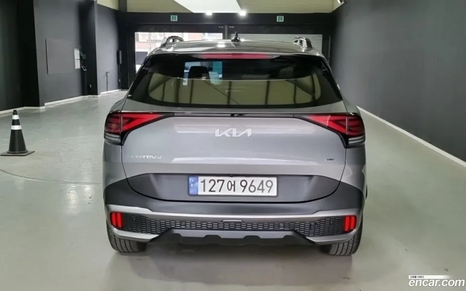 Kia Sportage Hybrid 2WD 2023 — миниатюра 4