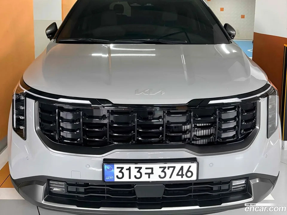 Kia Carnival HEV 9 2025 — фото 1, купить с доставкой в Москву