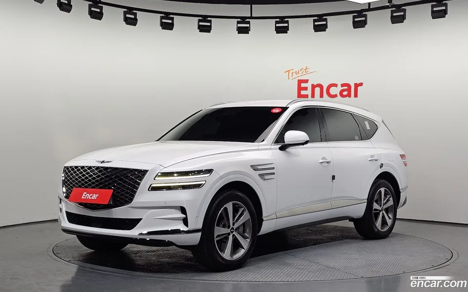 Genesis GV80 2.5T AWD 2023 — фото 1, купить с доставкой в Москву