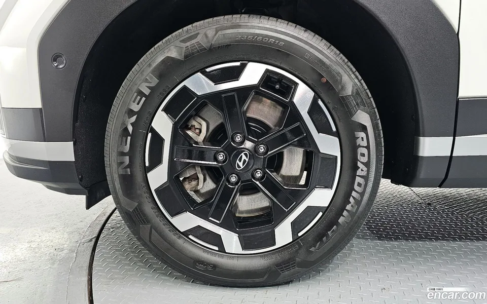 Hyundai SantaFe 2.5T 2WD 2024 — миниатюра 2