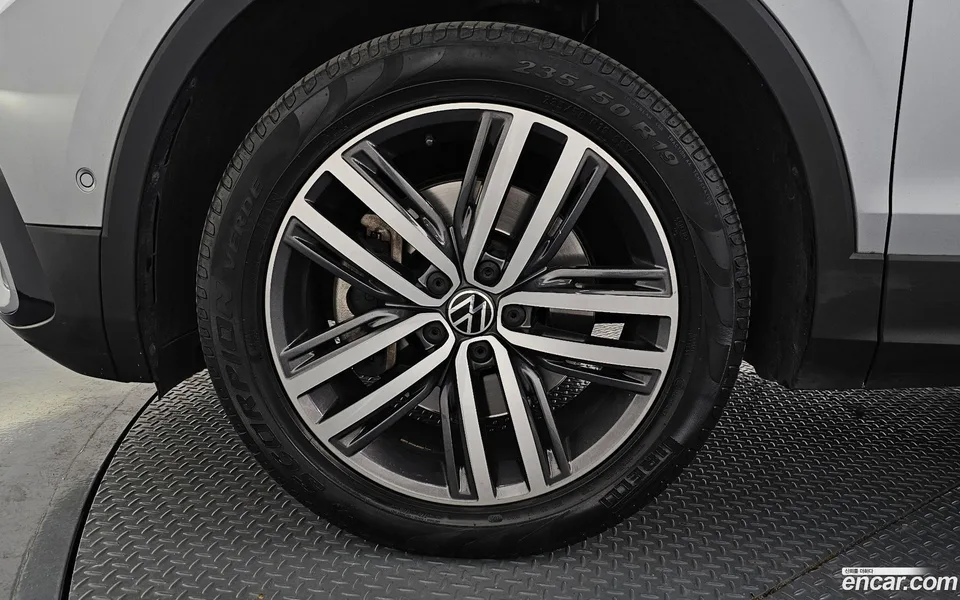 Volkswagen Tiguan Allspace 2.0 TSI 2022 — миниатюра 2