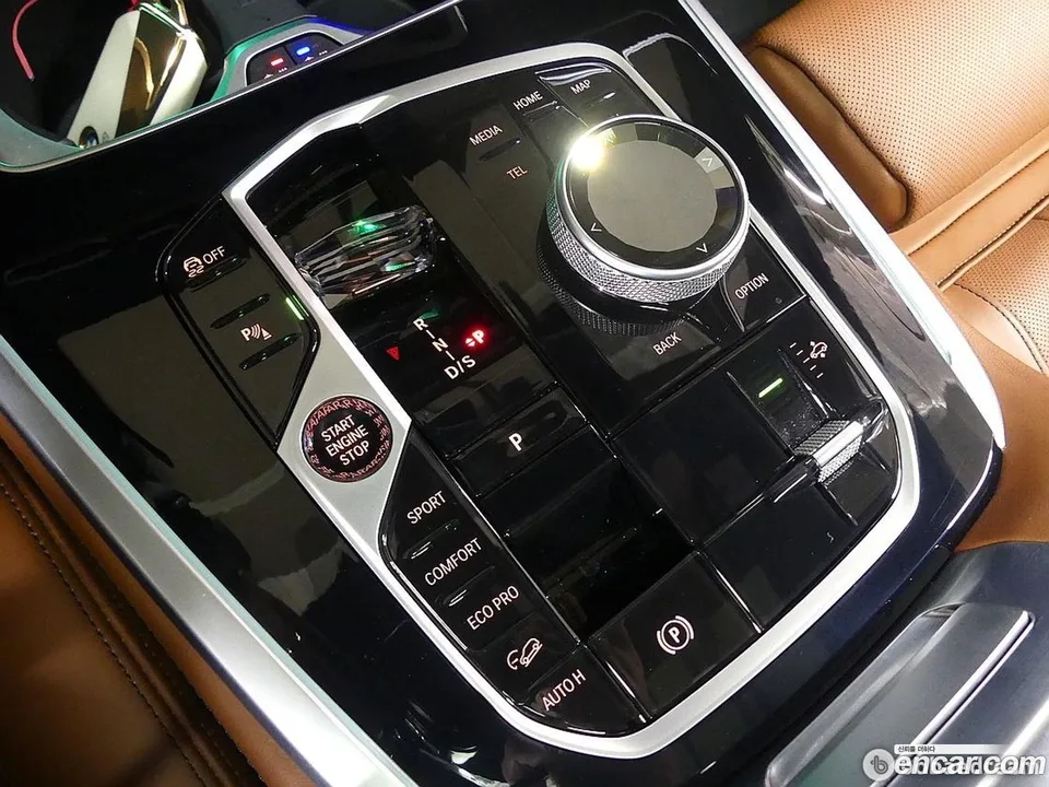 BMW X7 xDrive 40i M 7 2023 — миниатюра 2