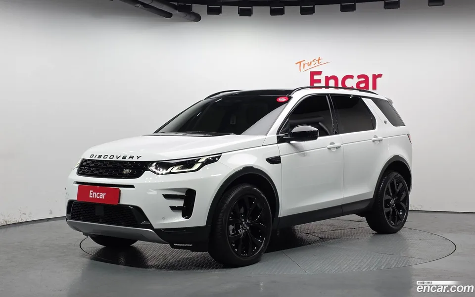 Land Rover Discovery Sport P250 SE 2022 — фото 1, купить с доставкой в Москву