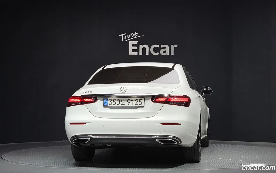 Mercedes-Benz E-Class E250 2022 — миниатюра 4