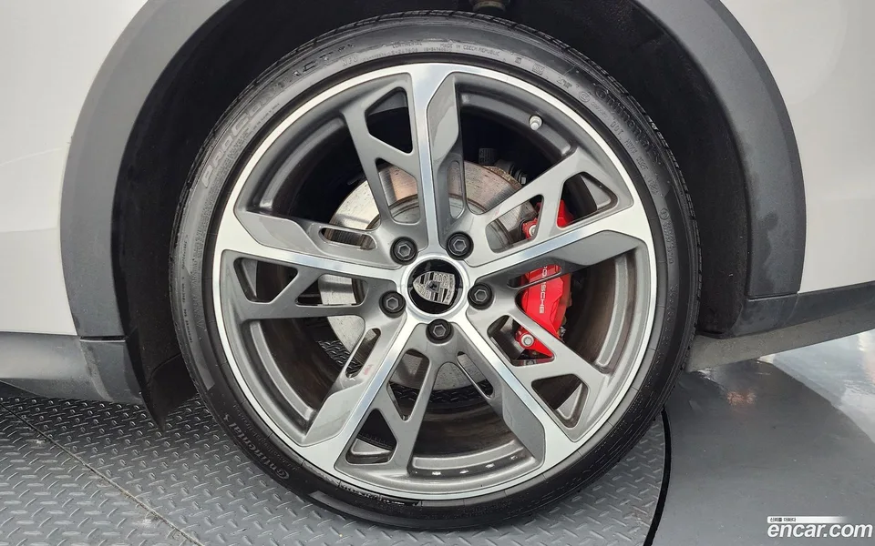 Porsche Taycan 4S 2023 — миниатюра 2