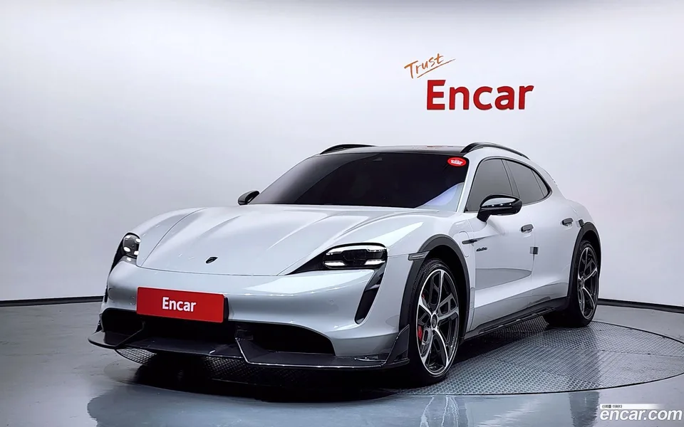 Porsche Taycan 4S 2023 — фото 1, купить с доставкой в Москву