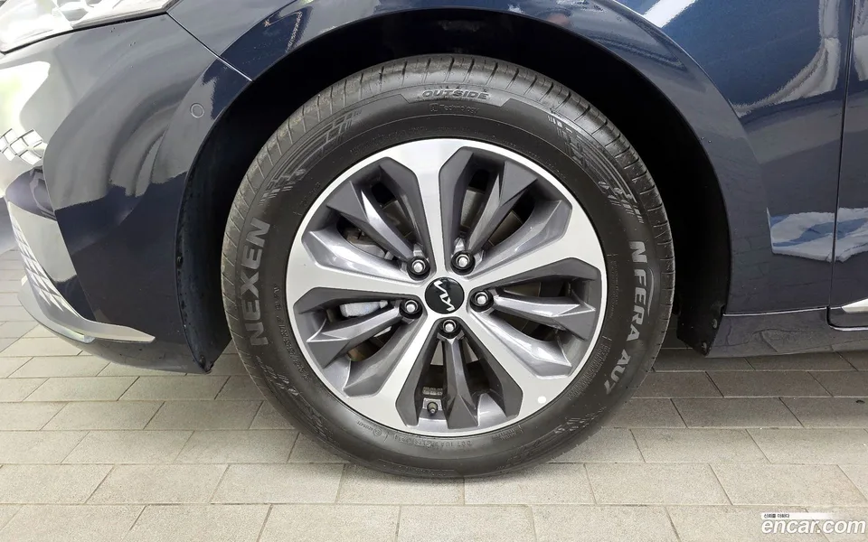 Kia K8 Hybrid 2023 — миниатюра 2