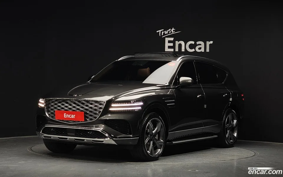 Genesis GV80 2.5T 2WD 2024 — фото 1, купить с доставкой в Москву