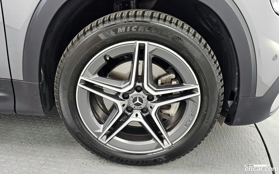 Mercedes-Benz GLB-Class GLB250 4MATIC 2023 — миниатюра 5