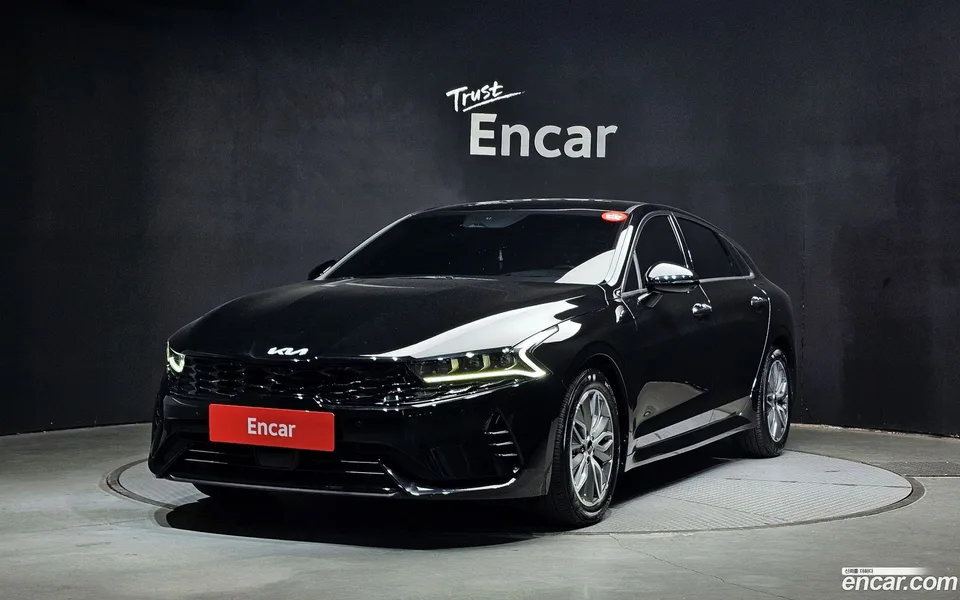Kia K5 Hybrid 2023 — фото 1, купить с доставкой в Москву