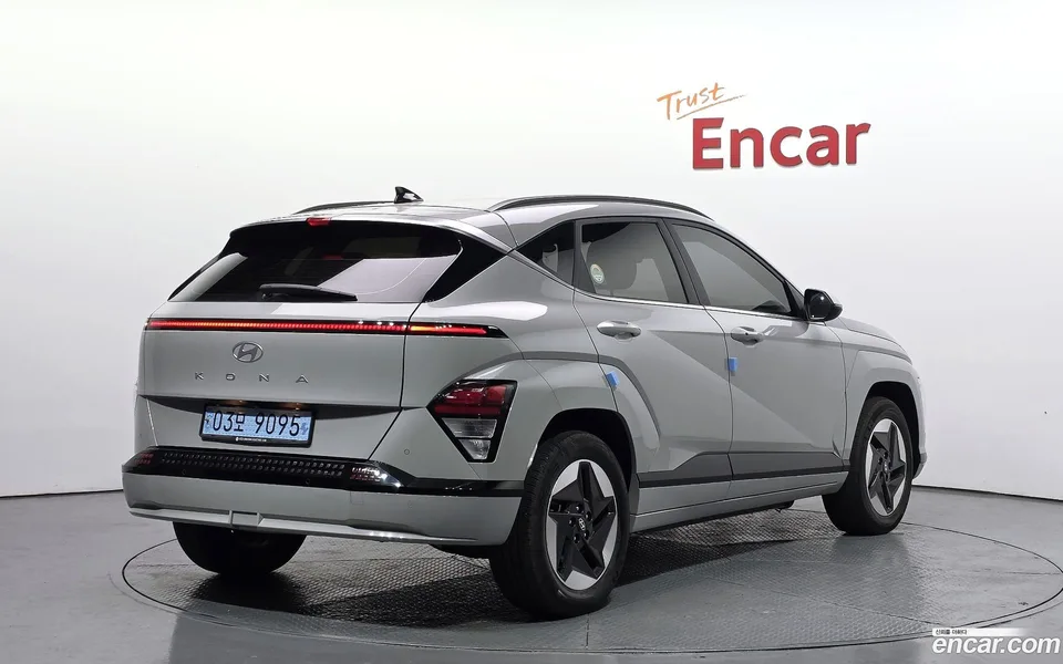 Hyundai Kona Electric 2023 — миниатюра 2