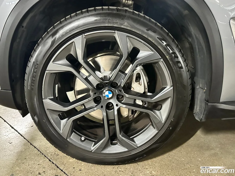 BMW X5 xDrive 40i xLine 2024 — миниатюра 2