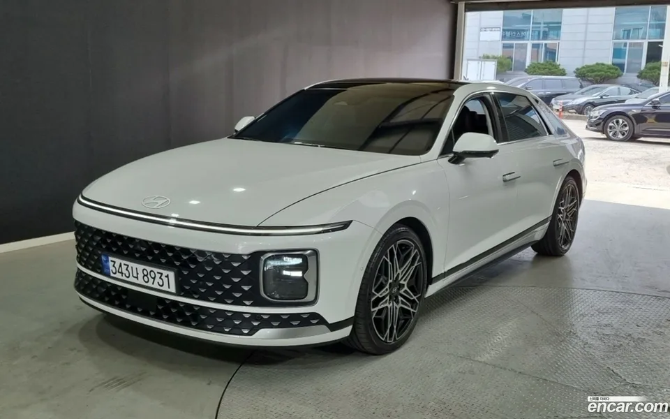 Hyundai Grandeur 3.5 2WD 2023 — фото 1, купить с доставкой в Москву
