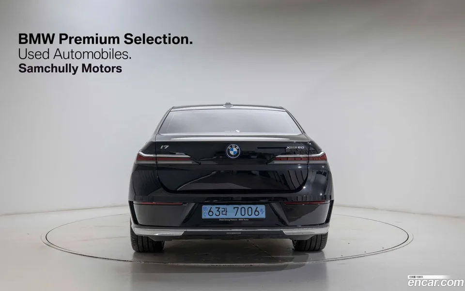 BMW i7 xDrive 60 2023 — миниатюра 3