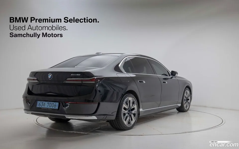 BMW i7 xDrive 60 2023 — миниатюра 4