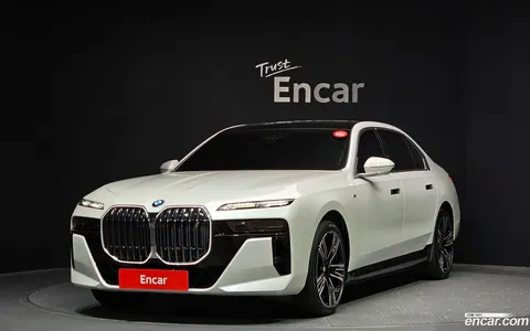 BMW i7 2023 buy in Moscow