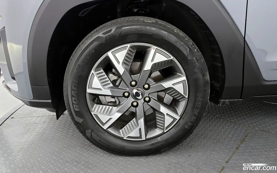 KG Mobility Torres EVX E5 2023 — миниатюра 2