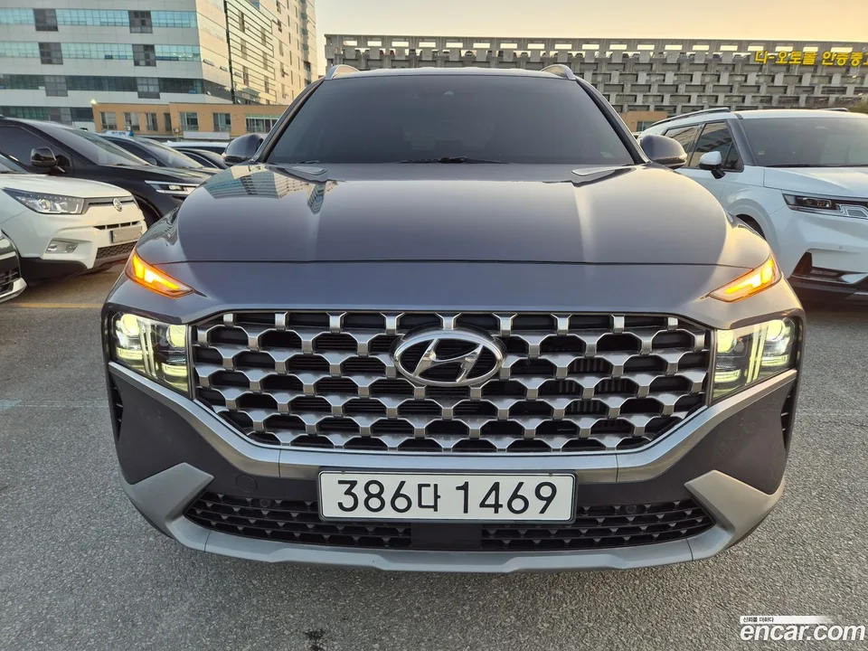 Hyundai SantaFe HEV 1.6 2WD 2022 — фото 1, купить с доставкой в Москву