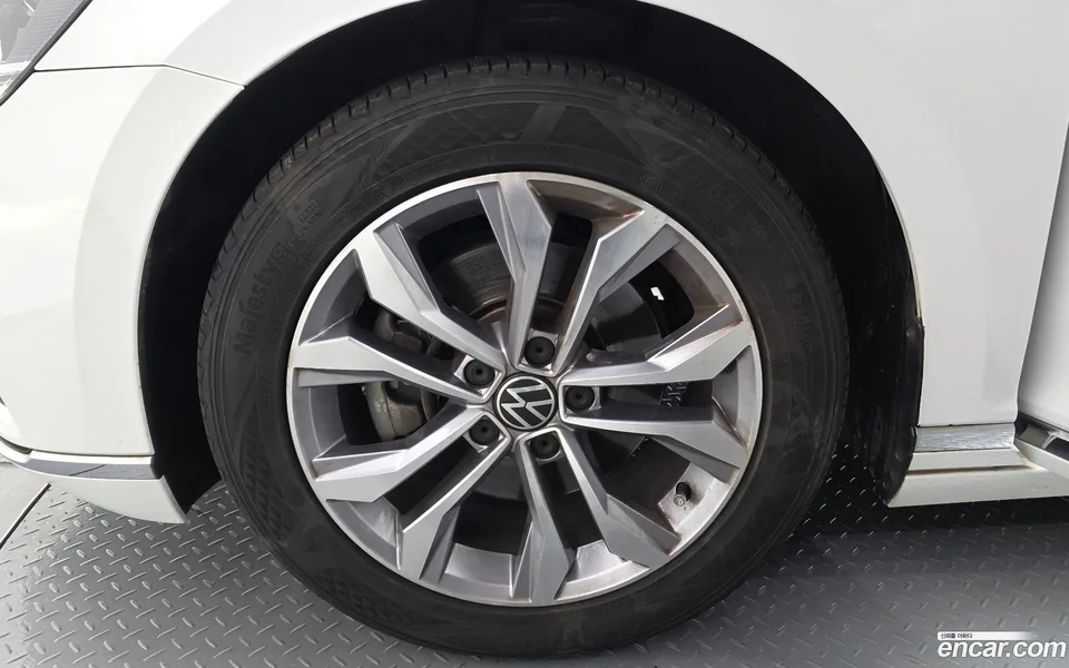 Volkswagen Passat GT 2.0 TDI 2022 — миниатюра 2