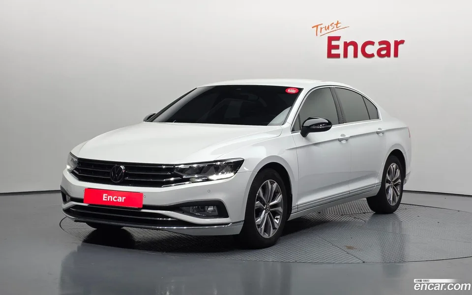 Volkswagen Passat GT 2.0 TDI 2022 — фото 1, купить с доставкой в Москву