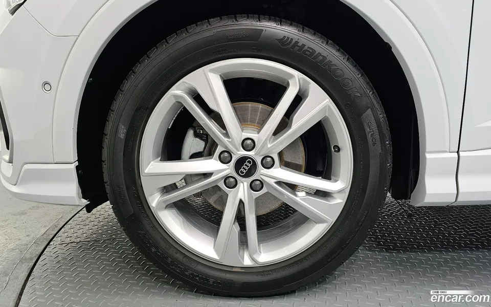 Audi Q3 35 TDI 2023 — миниатюра 2