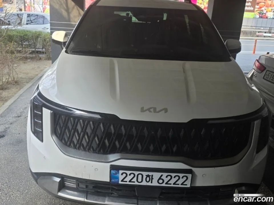 Kia Carnival HEV 9 2024 — фото 1, купить с доставкой в Москву
