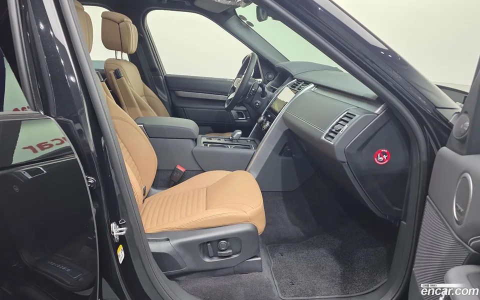 Land Rover Discovery D300 HSE 2024 — миниатюра 3